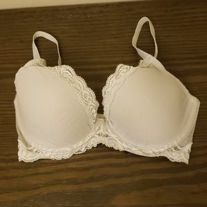 32DD Natori Feathers Bra